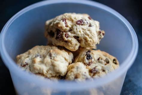 Serving and Storing Scones: The Finishing Touch