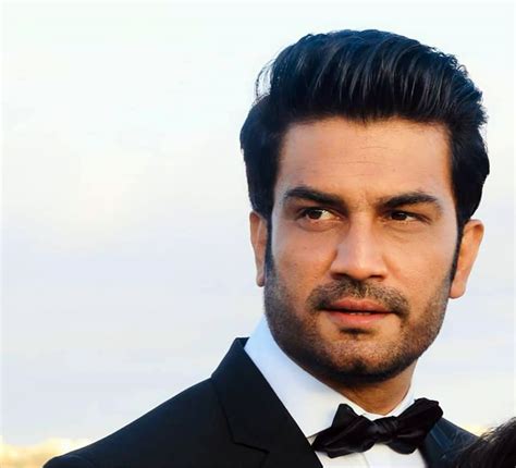 Sharad Kelkar's Acting Journey: From Small Screen to Silver Screen