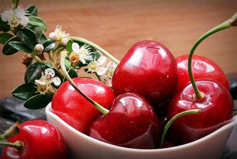 Sorting and Storing Cherries: Essential Tips to Maintain Freshness and Flavor