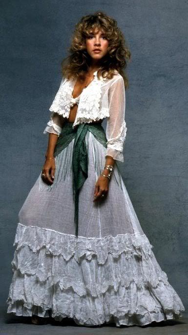 Stevie Nicks' Iconic Fashion Style: Unleashing her Inner Bohemian