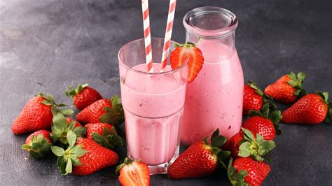 Strawberry Milk: A Revitalizing and Nutritious Drink for All Generations