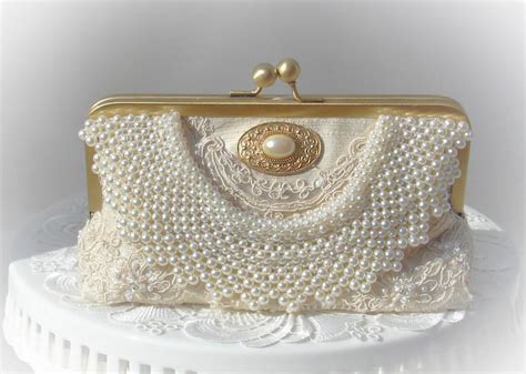 Styling Tips to Showcase Your Elegant Ivory Purse