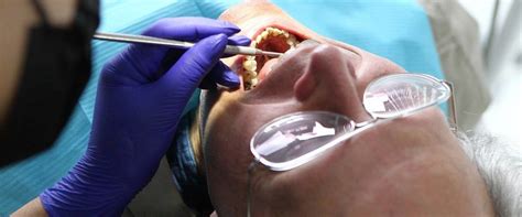 The Advantages of Tooth Implants: Beyond Appearance, Restoring Chewing and Speaking Abilities