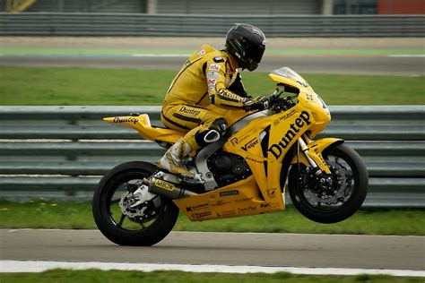 The Allure of Riding a Yellow Motorcycle: What Makes it Special?