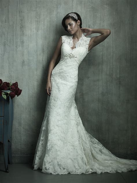 The Allure of a Vintage Bridal Gown