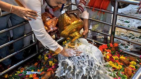 The Ancient Practice of Offering Milk to the Sacred Shivling