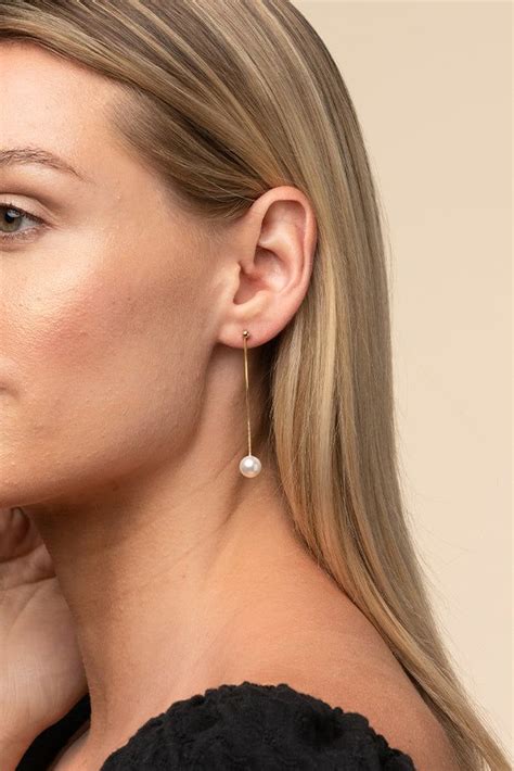 The Art of Adorning White Pearl Earrings: Essential Tips for Sophisticated Styling