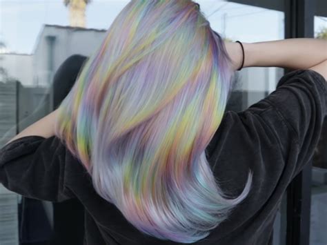 The Art of Dyeing: Techniques and Tips for Achieving Captivating Multi-Hued Locks at Home