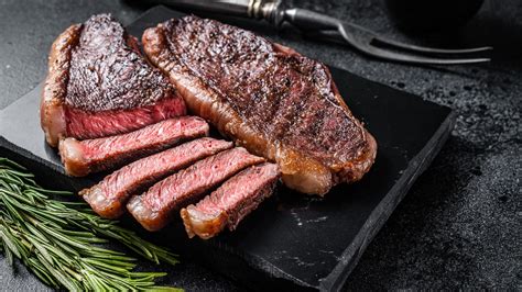 The Art of Seasoning: Elevating the Flavor of Your Steak