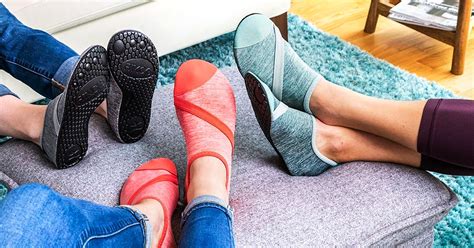 The Art of Selecting the Perfect Footwear for a Sock-Free Experience