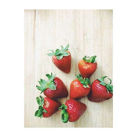 The Art of Selecting the Sweetest and Juiciest Strawberries