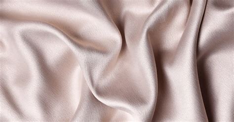 The Benefits of Pink Silk: Enhanced Comfort, Breathability, and Skin-friendly Properties