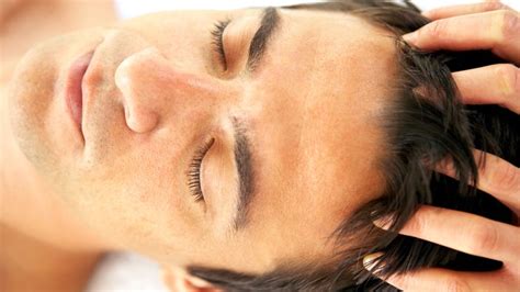 The Benefits of Scalp Massages for Preventing Grey Hair