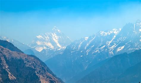 The Calm Splendor of the Peaks