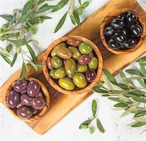 The Connection between Dreams of Olive Seeds and Personal Relationships