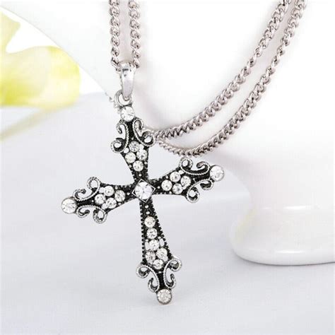 The Cross Necklace as a Fashion Statement