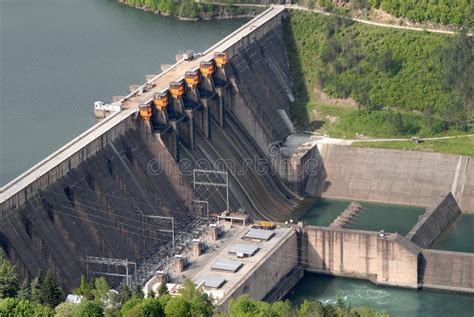 The Dam as a Barrier: Exploring the Implications of Blocked Energy