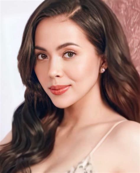 The Early Life of Julia Montes: A Promising Talent in the Entertainment Industry