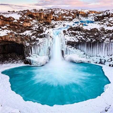 The Enchantment of Frozen Sceneries: Exploring the Magnificence of Ice