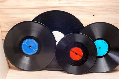 The Enchantment of Vinyl: Exploring the Intimacy of Analog Sound