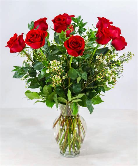 The Essence of Romance: Long Stem Scarlet Blossoms