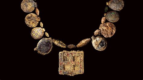 The Evolution of Jewelry: From Ancient Times to Modern Trends