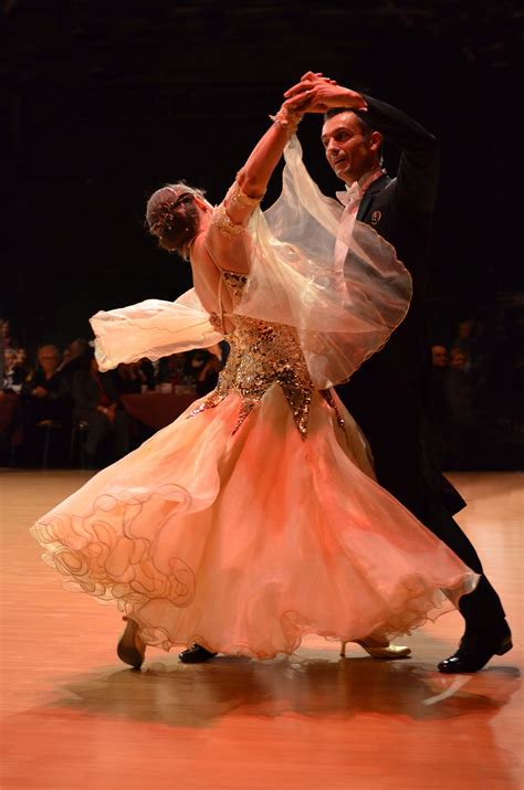 The Evolution of the Waltz: From Folk Dance to Ballroom Sensation