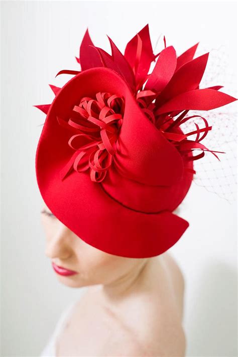 The Fascination of a Fashionable and Ample Headwear