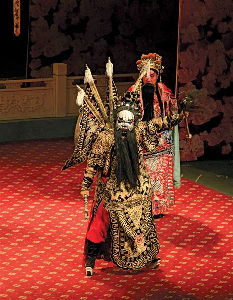 The Fusion of Traditional Chinese Opera and Modern Theatrical Techniques