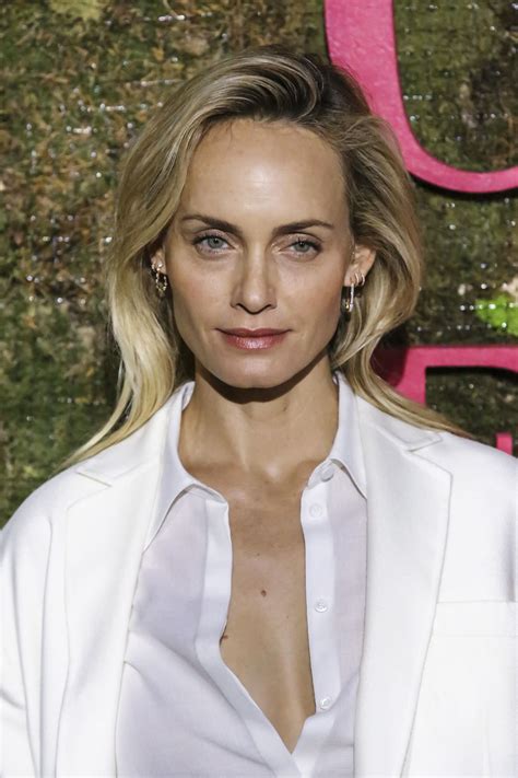 The Impact of Amber Valletta in the Fashion Industry