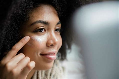 The Impact of Dreaming about Someone's Skin Condition on Self-esteem