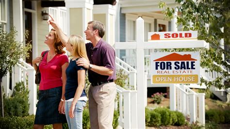 The Irresistible Appeal of Open Houses: Why Prospective Homebuyers Simply Can't Resist