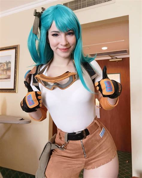 The Path of a Cosplay Sensation: Enji Night's Inspirational Journey