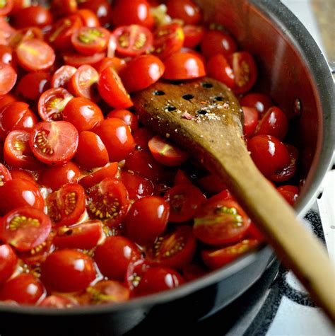 The Perfect Tomato Sauce: A Basic Recipe