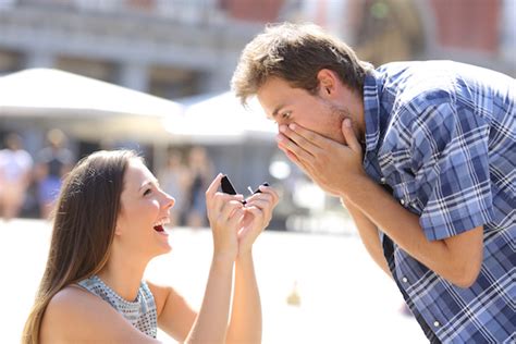 The Phenomenon of Unknown Individuals Proposing in One's Reveries