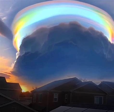 The Science Behind the Astonishing Natural Phenomenon