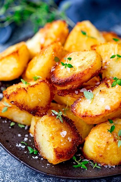 The Science of Crisping: How Heat and Oil Transform Potatoes into Crunchy Delights