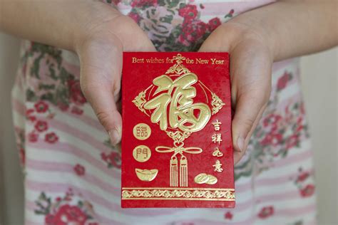 The Significance and Symbolism of the Red Envelope in Chinese Culture