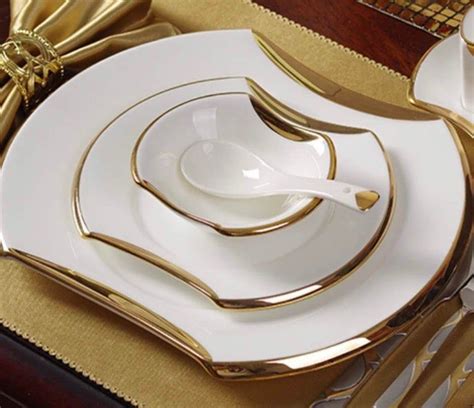 The Significance of Porcelain Plates in Contemporary Interior Design