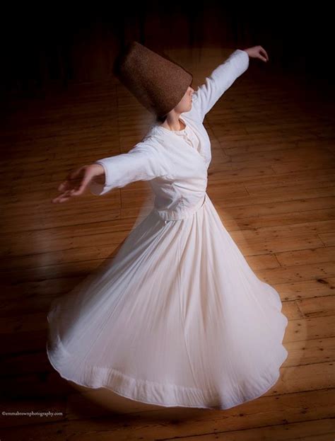 The Symbolic Significance of Turning and Whirling in Dreams: A Closer Look at Spinning