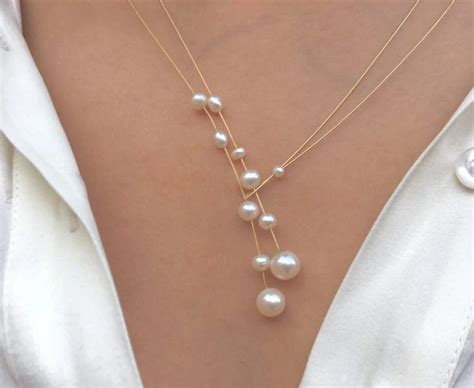 The Timeless Enchantment of Pearl Necklaces in Contemporary Fashion