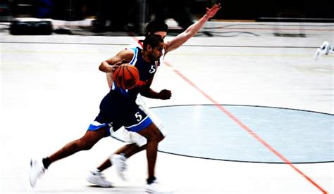 The Unconventional Playing Style of a Basketball Sensation