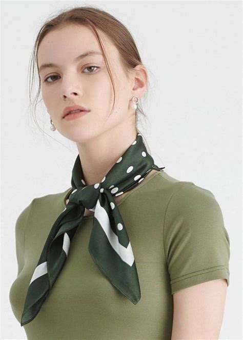 The Versatile Neck Scarf: Styling for All Weather Conditions