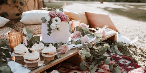 Thinking Outside the Tier: Unique Cake Alternatives for Non-Traditional Couples