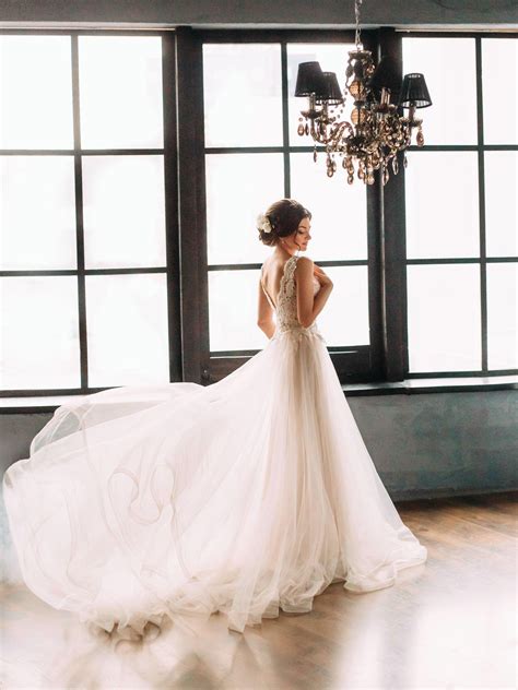 Timeless Elegance: The Enduring Allure of Ivory Bridal Gowns