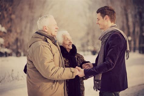 Timing the Introduction: When is the Appropriate Moment to Meet Your Partner's Family?