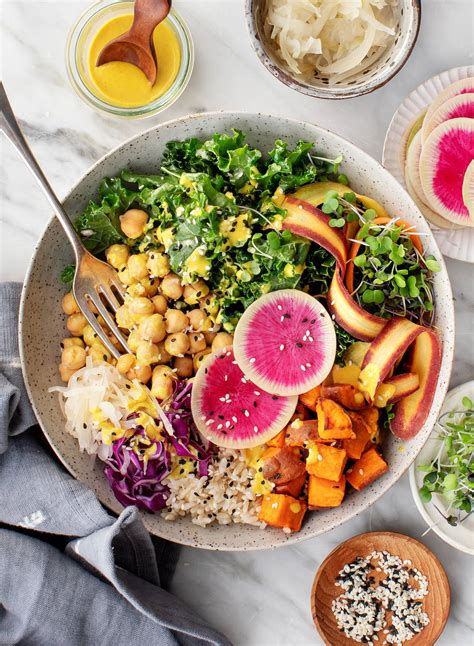 Tips for Creating Nutritious and Satisfying Plant-Based Meals