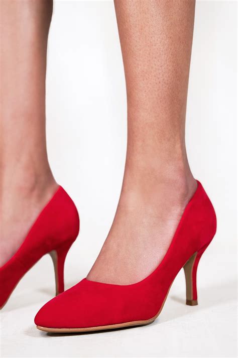 Uncover the Timeless Sophistication of Crimson Stiletto Footwear