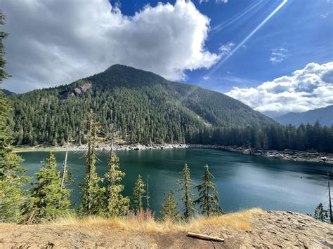 Uncovering Lena Lake's Height and Physical Attributes