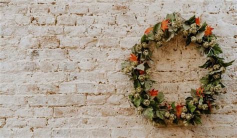 Uncovering the Historical Significance of Wreaths